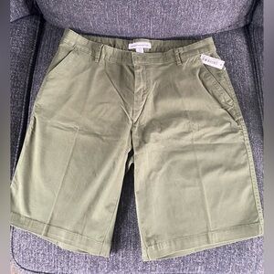 Amazon Essentials Green Flat Front Shorts NWT